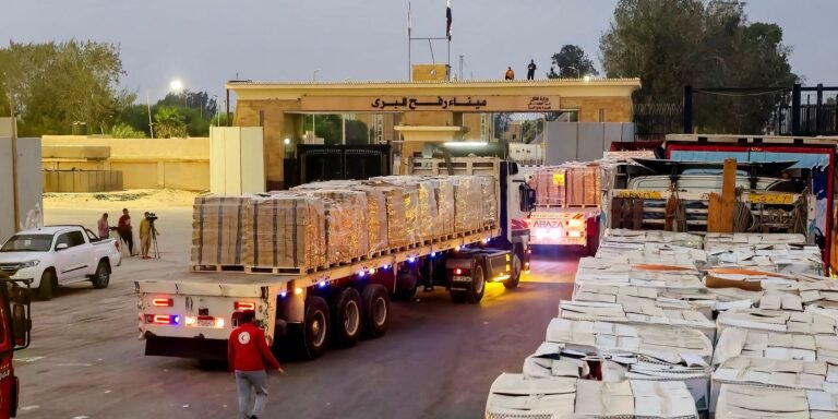 Mesmo autoriazado, material para abrigo não entra em Gaza, dizem ONGs