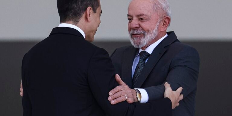 Relações com países sul-americanos são prioridades, diz Lula a Noboa